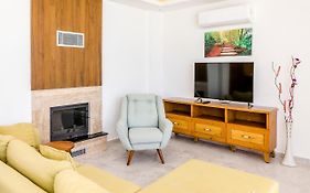 Villa 3 Sleeps 4 Isolated Honeymoon-Villa Lale